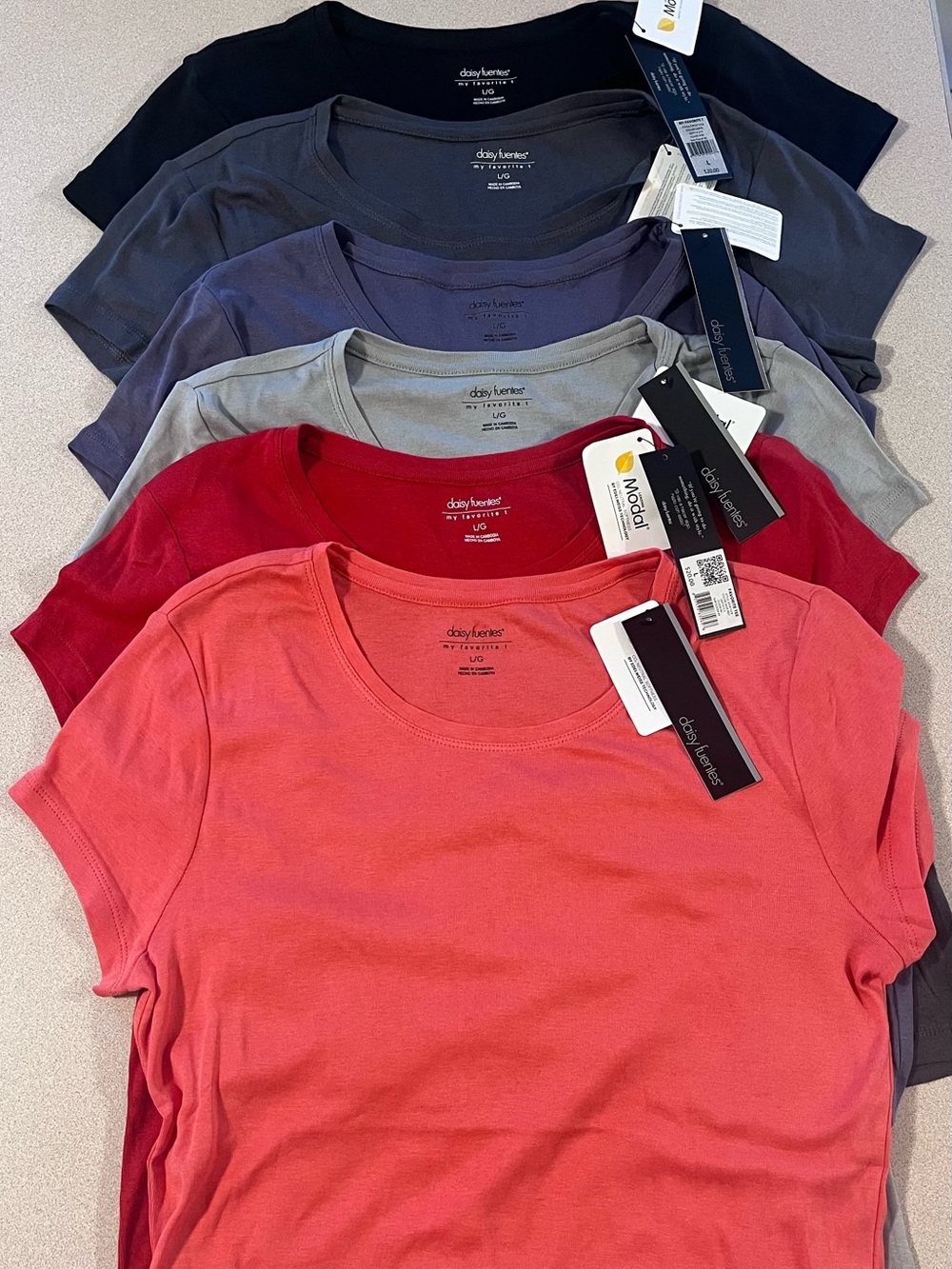 Lot of 6 Daisy Fuentes My Favorite Tee Size Large NWT